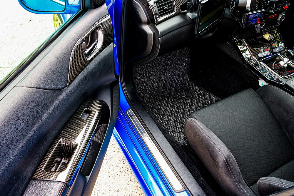 カロ/KARO フロアマット SISAL 品番：527 フォルクスワーゲン ゴルフ3 1HA ハンドル：右 FF フットレスト：無 ワゴン除く 1992年〜1995年05月 RAV4用フロアマット・シザル KARO(カロ)｜RAV4 Onlineショップ通販