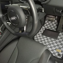 AUDI AUDI TTクーペ FLAXY ブリリアントグレー