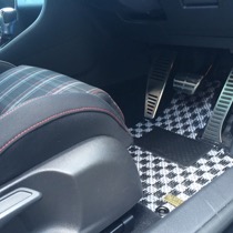 VW VWゴルフ6 GTI SISAL シルバー／ブラック レッド／ブラック