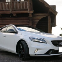 VOLVO VOLVO V40R-Design Carbon Edition SISAL レッド／ブラック