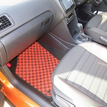 VW クロスポロ SISAL オレンジ／ブラック