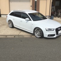 AUDI アウディＡ4アバントSライン(8KCDN) SISAL ライム／ブラック