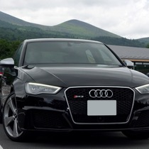 AUDI AUDI RS3 KRONE ツイードボルドー