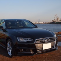 AUDI AUDI A4 FLAXY ブリリアントグレー