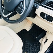 BMW BMW 218d アクティブツアラー  ラグジュアリー SISAL ブラック／ブラック