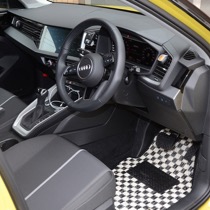 KARO装着事例 SISAL AUDI Ａ１スポーツバック