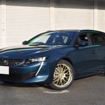 KARO装着事例 FLAXY PEUGEOT ５０８SW