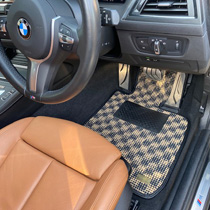 KARO装着事例 FLAXY BMW １シリーズ