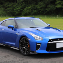 KARO装着事例 SISAL ニッサン ＧＴ－Ｒ