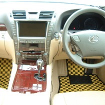 KARO装着事例 SISAL LEXUS LS460