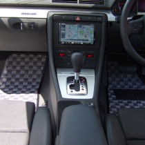 KARO装着事例 FLAXY AUDI　A4アバント