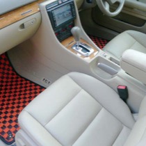 KARO装着事例 SISAL AUDI　A4アバント