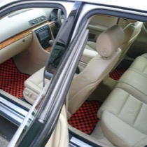 KARO装着事例 SISAL AUDI　A4アバント