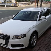 KARO装着事例 FLAXY AUDI A4アバント