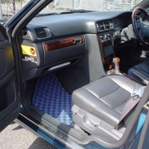 KARO装着事例 FLAXY VOLVO　Ｖ７０