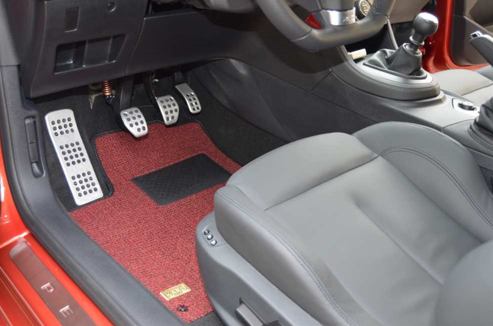 PEUGEOT　rcz純正フロアマット前席 PEUGEOT（プジョー） 純正 RCZ T7 平成22年7月〜平成28年12月 右