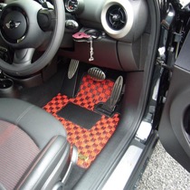 KARO装着事例 SISAL BMW　ＭＩＮＩ クロスオーバー