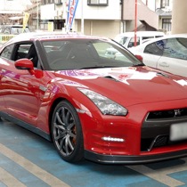 KARO装着事例 KRONE ニッサン　ＧＴ－Ｒ