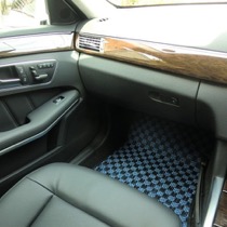 KARO装着事例 SISAL MERCEDES BENZ　Ｅクラス