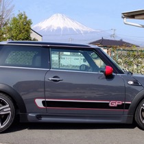 KARO装着事例 FLAXY BMW　ＭＩＮＩ