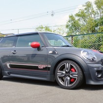 KARO装着事例 FLAXY BMW　ＭＩＮＩ