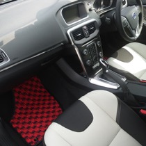 KARO装着事例 SISAL VOLVO　Ｖ４０