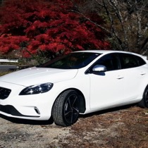 KARO装着事例 FLAXY VOLVO　Ｖ４０