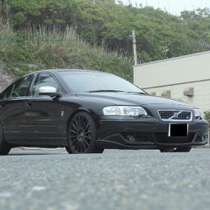 KARO装着事例 FLAXY VOLVO　Ｓ６０