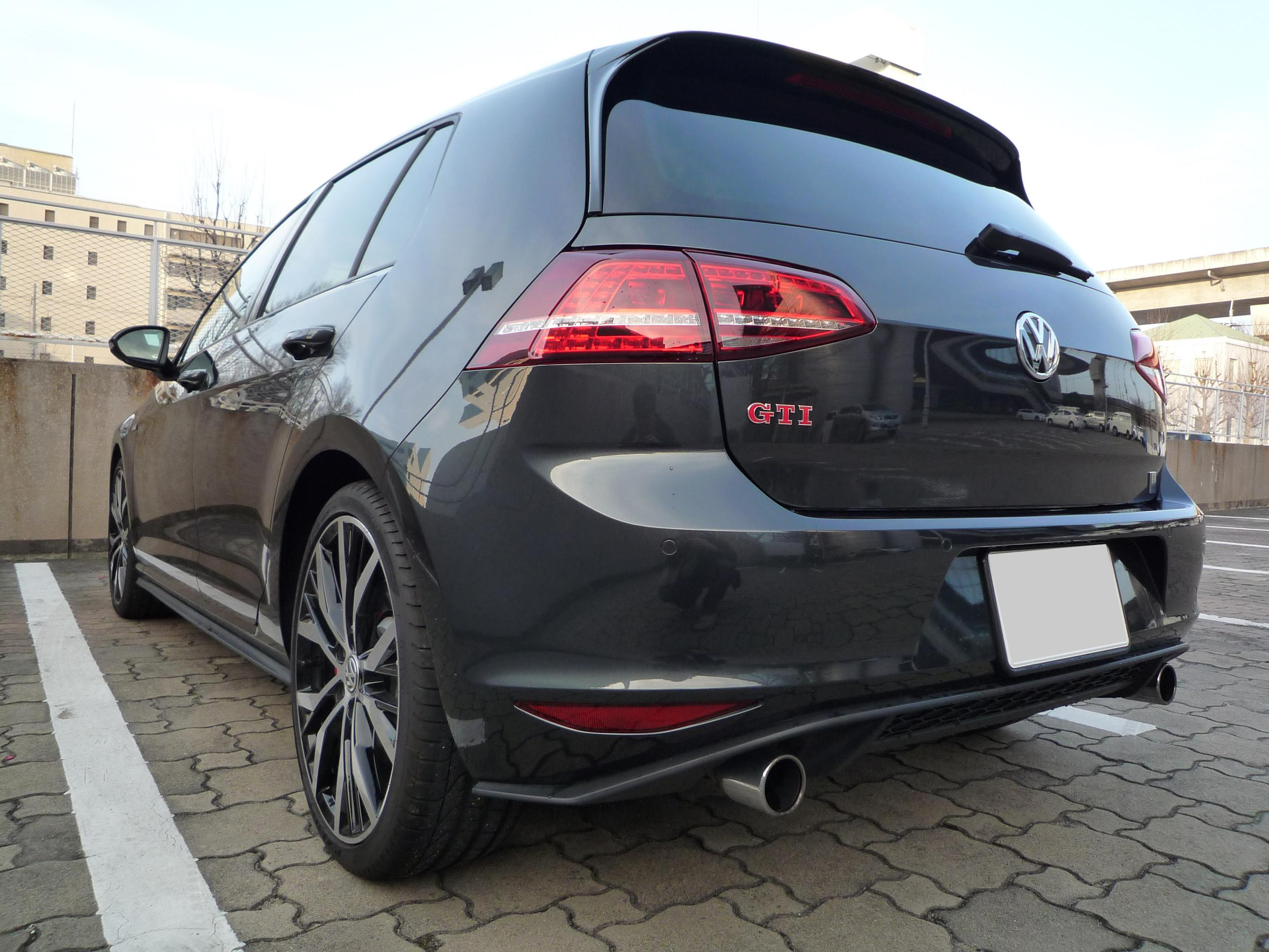 VW ゴルフ７ | VW | 装着例 | KARO | オーダーメイド カーマット（フロアマット） | カロ