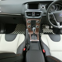 KARO装着事例 SISAL VOLVO　Ｖ40ＣＣ