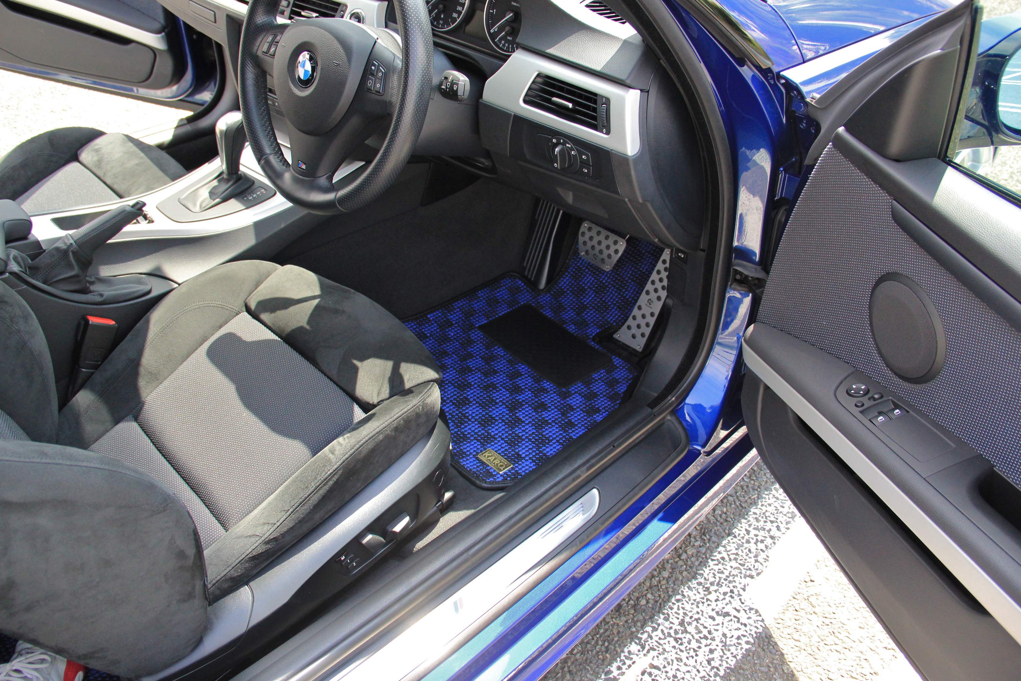 BMW ３シリーズ | BMW | 装着例 | KARO | オーダーメイド カーマット（フロアマット） | カロ